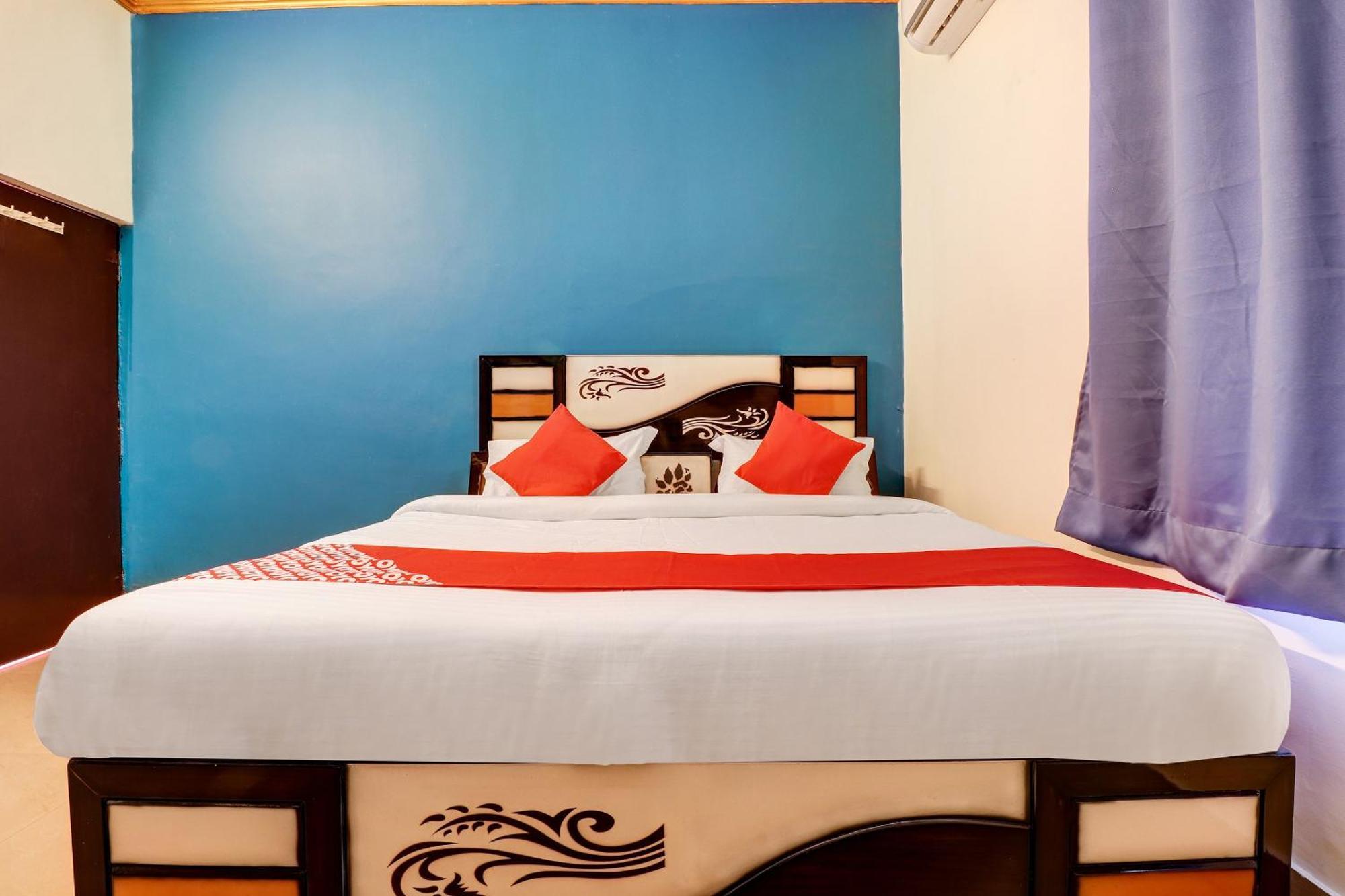 Hotel O Star City Hotel Ayodhya Kültér fotó