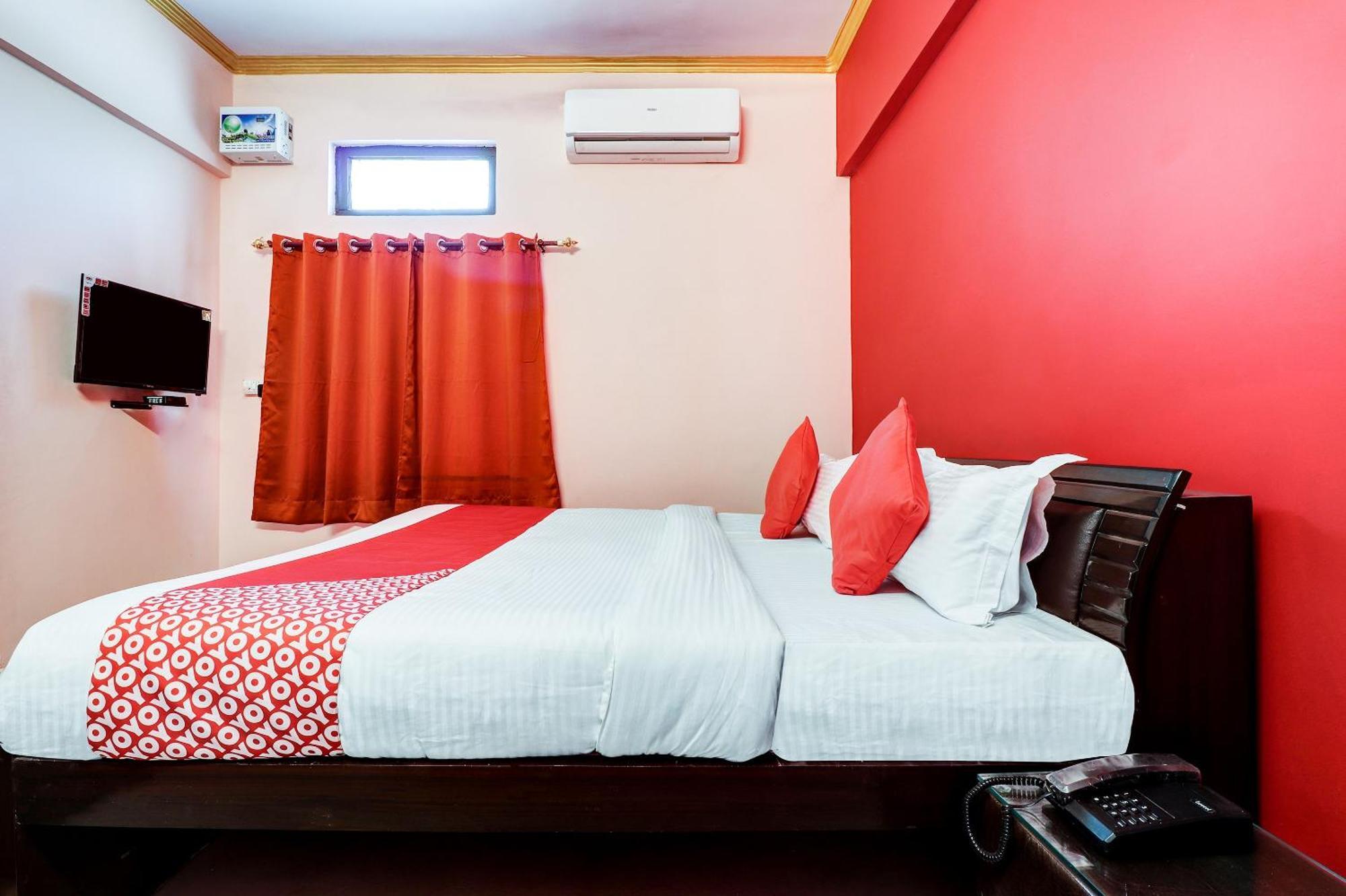 Hotel O Star City Hotel Ayodhya Kültér fotó