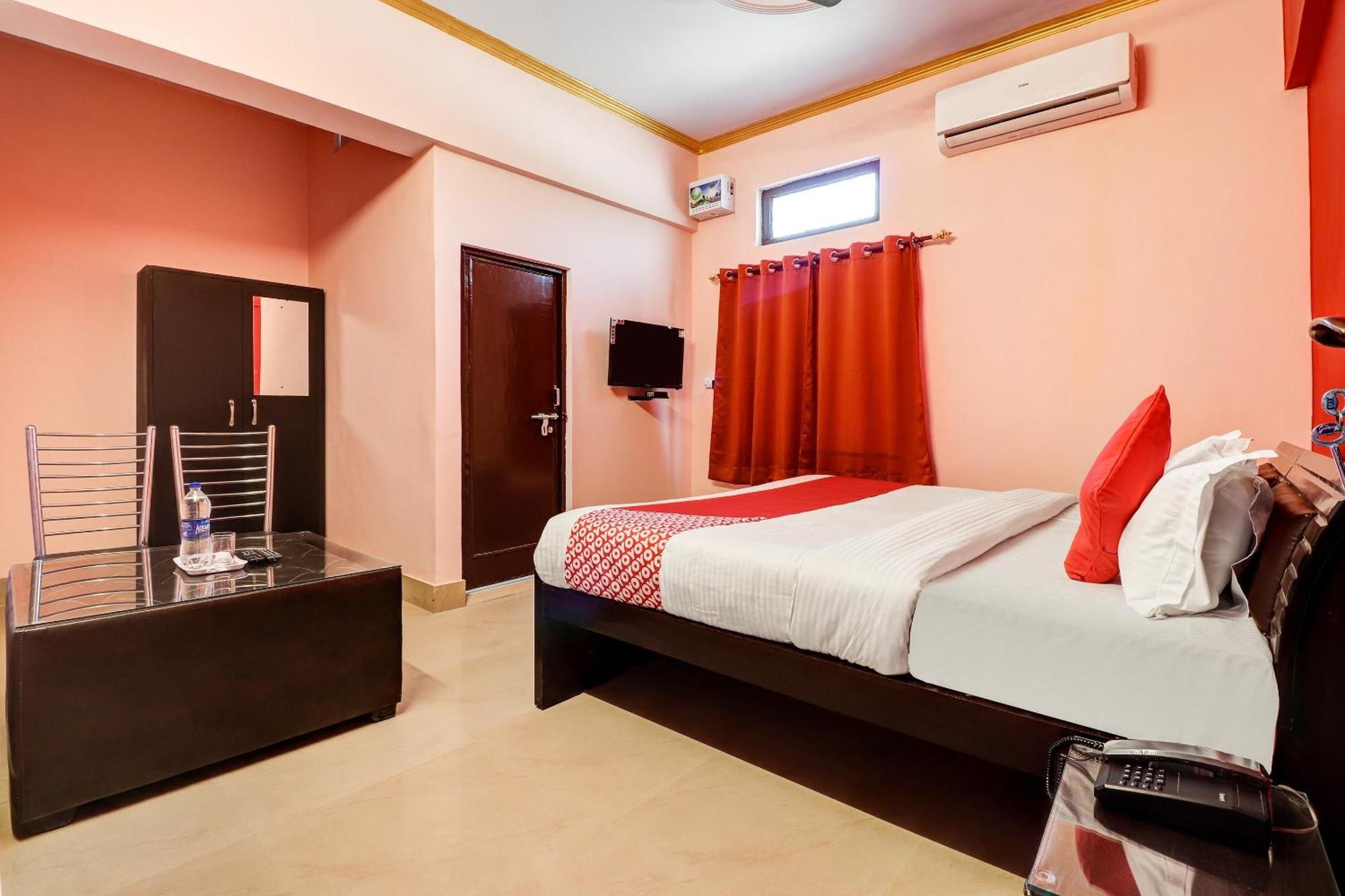 Hotel O Star City Hotel Ayodhya Kültér fotó