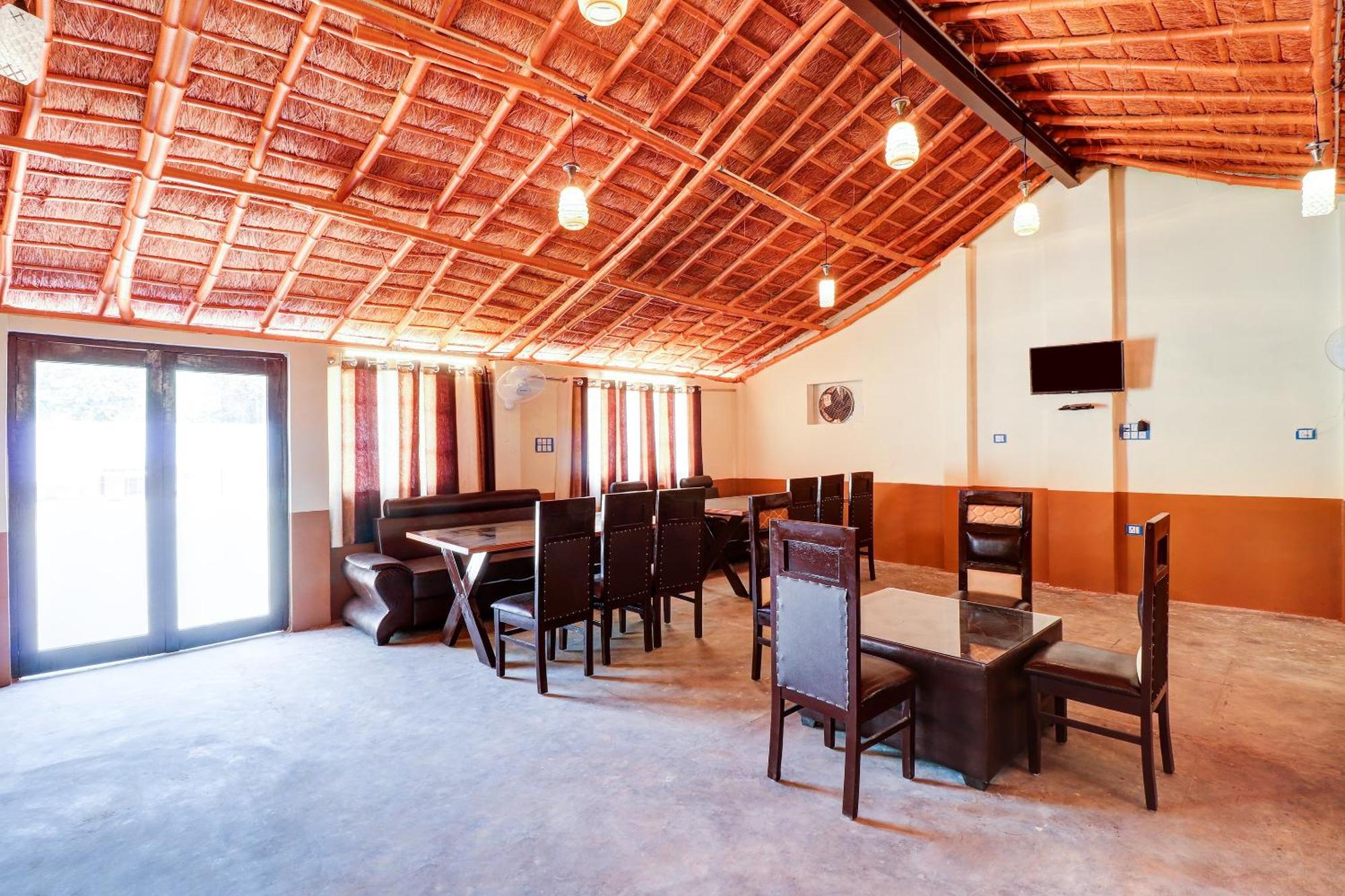 Hotel O Star City Hotel Ayodhya Kültér fotó